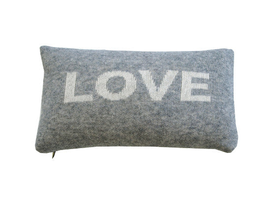 Nackenkissen "LOVE" fein gestrickt aus Kaschmir, Merinowolle und Seide